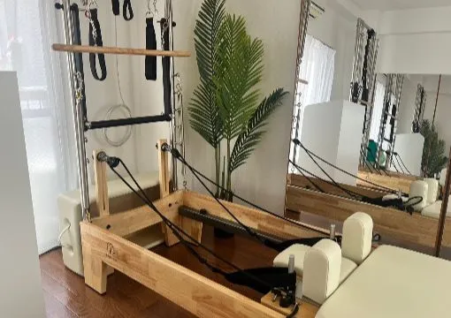 pilatesmee練馬店のマシンピラティス機器