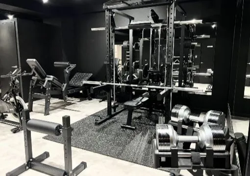 QUALITAS(クオリタス)神楽坂店のトレーニングルーム