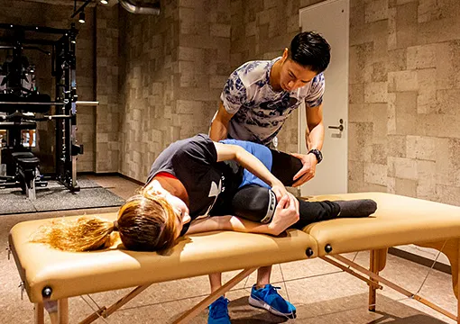 BeautifulDiet西新店　体のチェック ストレッチ