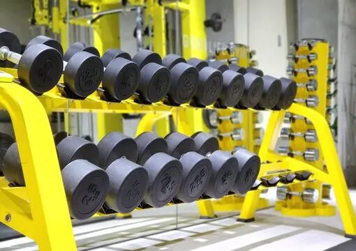 GOODLIFE GYM（グッドライフジム）の南千住店のダンベル