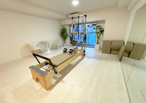 STUDIO IVY（スタジオアイビー）心斎橋店