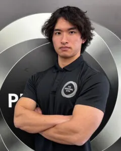 トレーナーの足立 翔（あだち かける）