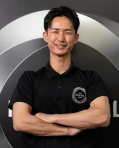 トレーナーの荒張 英好(あらはり ひでよし)