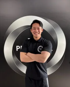 トレーナーの開米 崇翔(かいまい たかと)