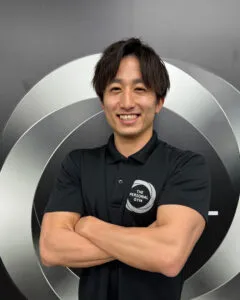 トレーナーの桑田 純(くわた じゅん)