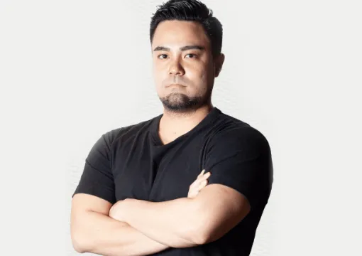 ボディメイクアップジム GEED トレーナー