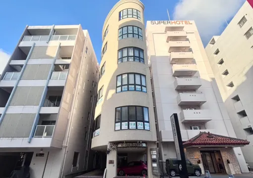 ラピラティス沖縄店の外観