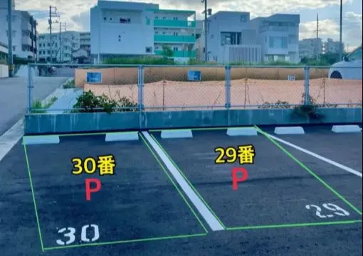 ルルト(luluto)浦添経塚店の専用駐車場