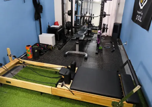 パーソナルジム&ピラティスSTOLZのスタジオ内の雰囲気